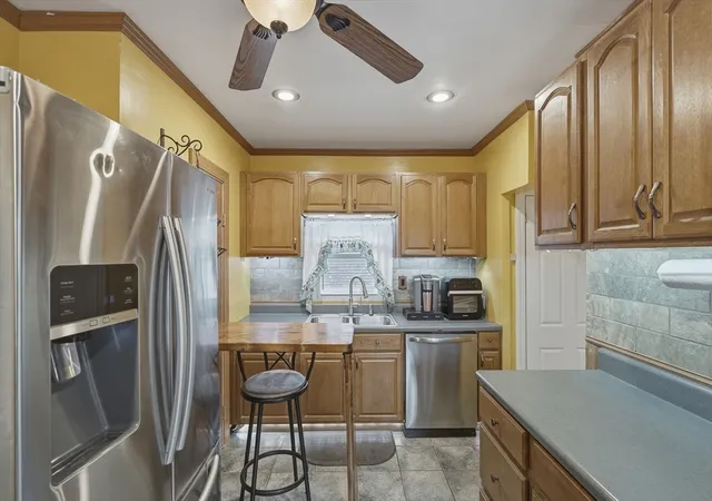 Homes for sale in New Bedford, MA | 145 Hillman St, New Bedford, MA 02740 | MLS# 73481274
