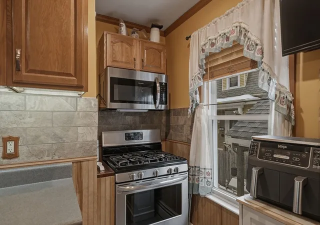 Homes for sale in New Bedford, MA | 145 Hillman St, New Bedford, MA 02740 | MLS# 73481274