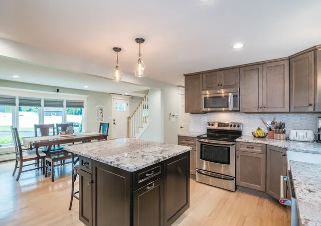 Homes for sale in Westfield, MA | 7 Stuart Pl, Westfield, MA 01085 | MLS# 73541018
