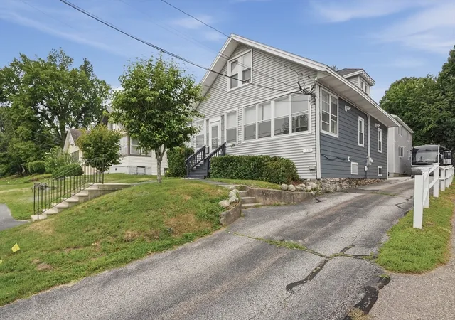 2nd image of 923 West Boylston Street, Worcester, MA 01606 | MLS# 73554109