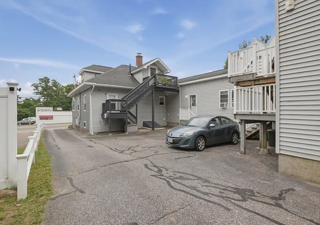 33rd image of 923 West Boylston Street, Worcester, MA 01606 | MLS# 73554109