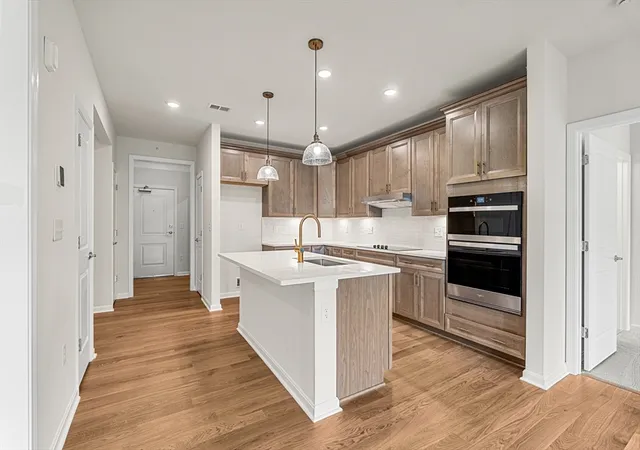 3rd image of 5 Peters Farm Way #7409, Westborough, MA 01581 | MLS# 73563764