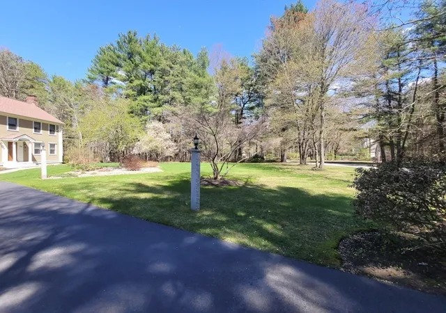 Homes for sale in Groton, MA | 20 Squannacook Dr, Groton, MA 01450 | MLS# 73509858