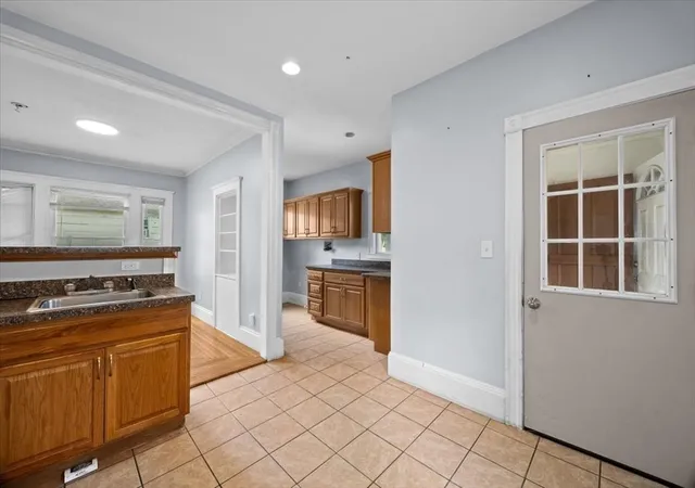 Photo 4 of Sale Pending at 229 W Chestnut St, Brockton, MA 02301 | MLS# 73544322 | Listing updated on 2026-09-16