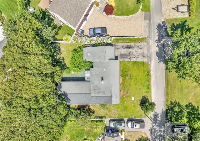 22nd image of 46 Wianno Rd, Buzzards Bay, MA 02532 | MLS# 73560448