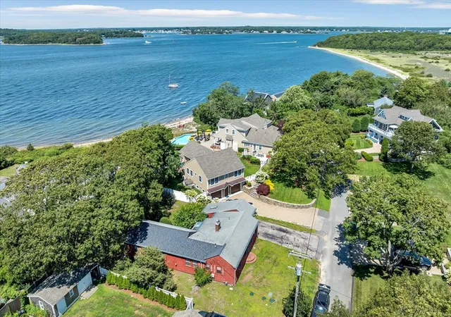 3rd image of 46 Wianno Rd, Buzzards Bay, MA 02532 | MLS# 73560448