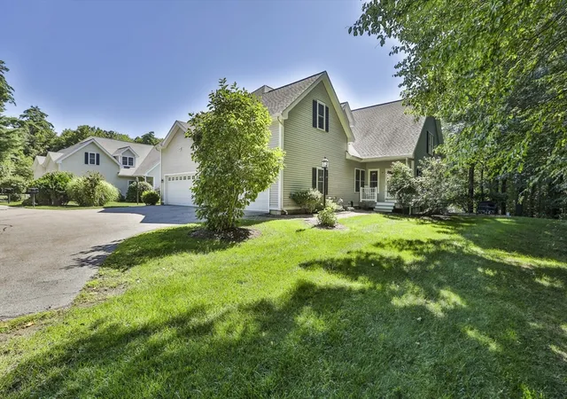 2nd image of 9 Partridge Ln #9, Atkinson, NH 03811 | MLS# 73561735