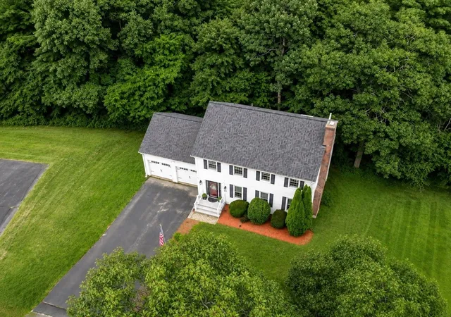 2nd image of 22 Briarwood Dr, Westford, MA 01886 | MLS# 73557902