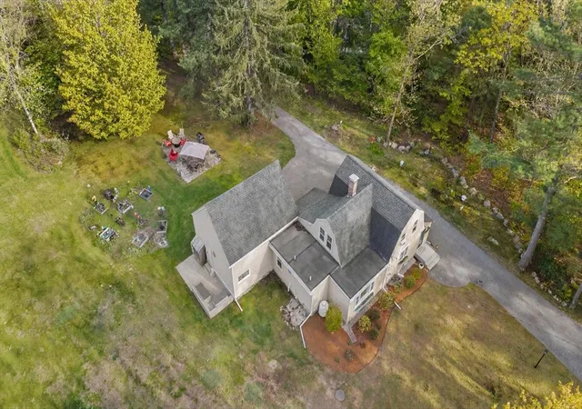 3rd image of 31 Mixter Rd, Holden, MA 01520 | MLS# 73519594
