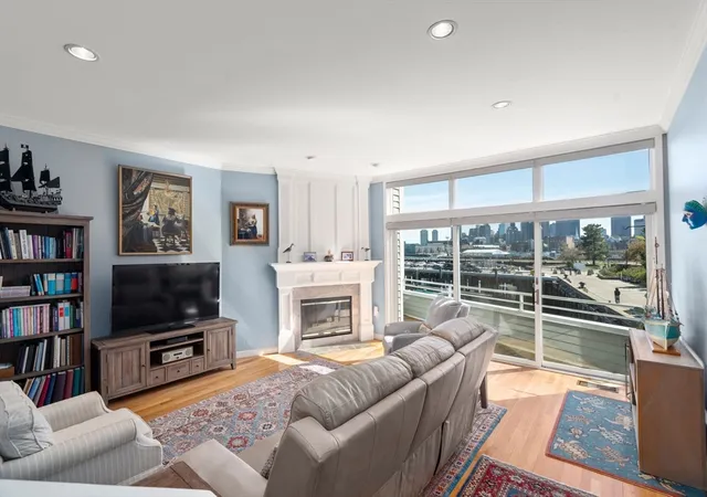 Homes for sale in Boston, MA | 65 Constellation Wharf #65, Boston, MA 02129 | MLS# 73510203