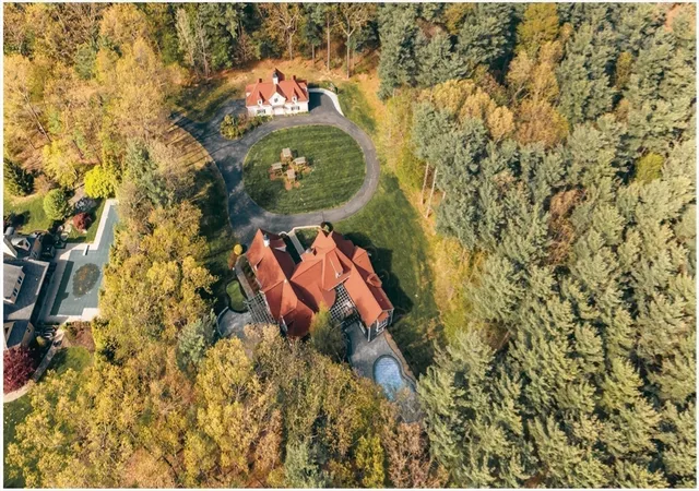 3rd image of 97 Fox Run, Bolton, MA 01740 | MLS# 73558929
