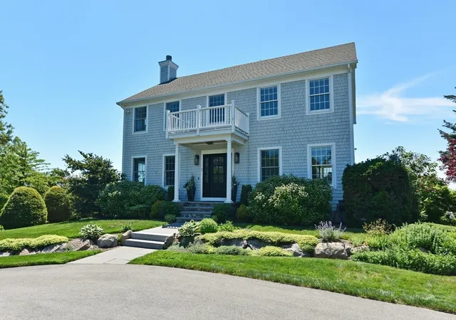 2nd image of 1 Smugglers Rd, Fairhaven, MA 02719 | MLS# 73534973