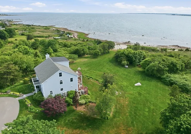 3rd image of 1 Smugglers Rd, Fairhaven, MA 02719 | MLS# 73534973