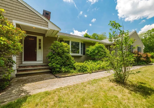 2nd image of 275 Summer St, Rehoboth, MA 02769 | MLS# 73542306