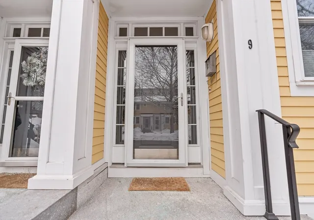 2nd image of 129 Merrimac, Newburyport, MA 01950