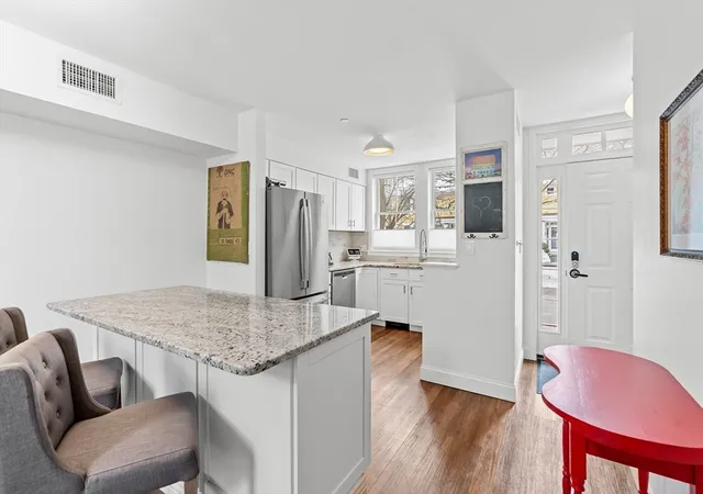 5th image of 129 Merrimac, Newburyport, MA 01950