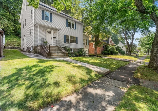 Photo 2 of Sale Pending at 15 S Flagg St, Worcester, MA 01602 | MLS# 73568908 | Listing updated on 2026-09-09