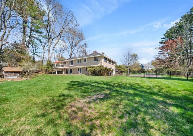 2nd image of 14 October Ln, Weston, MA 02493 | MLS# 73513256