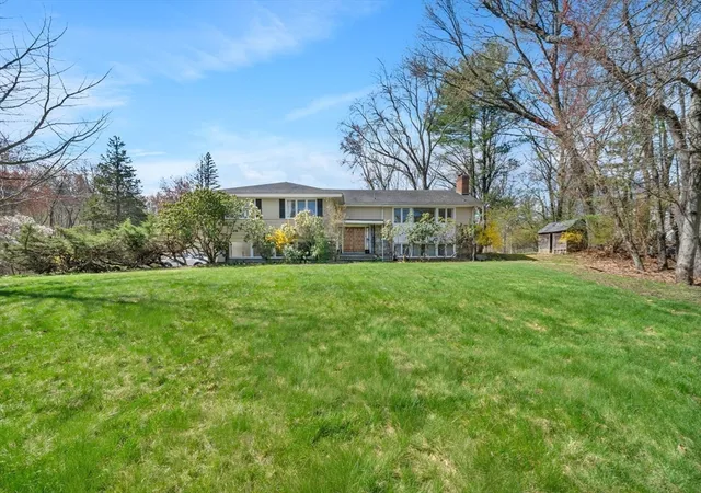 3rd image of 14 October Ln, Weston, MA 02493 | MLS# 73513256