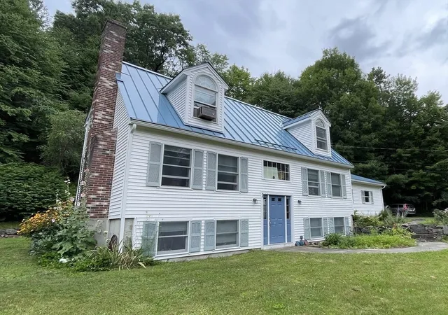 1st image of 450 Lancaster Ave, Lunenburg, MA 01462 | MLS# 73553072