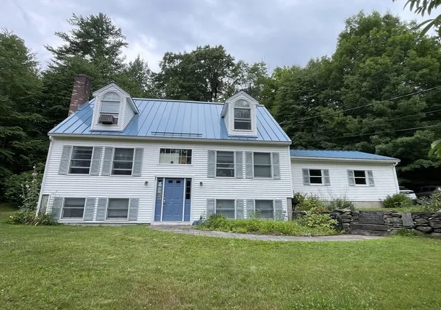 2nd image of 450 Lancaster Ave, Lunenburg, MA 01462 | MLS# 73553072