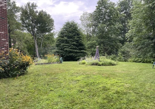 5th image of 450 Lancaster Ave, Lunenburg, MA 01462 | MLS# 73553072