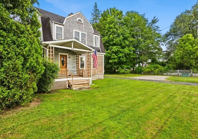 1st image of 544 Main Street, Acushnet, MA 02743 | MLS# 73559909