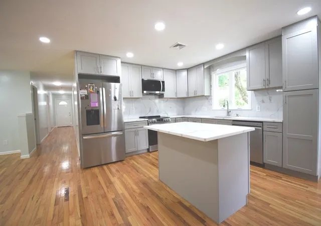 2nd image of 302 Lake Street, Shrewsbury, MA 01545 | MLS# 73541979