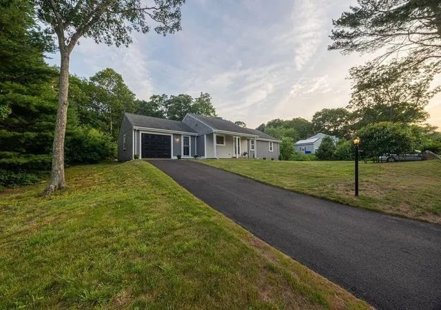Photo 3 of Single family home for sale at 6 Hilltop Dr, Sagamore, MA 02561 | MLS# 73550504 | Listing updated on 2026-07-19