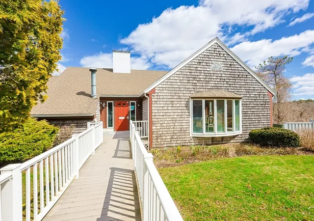Homes for sale in Sandwich, MA | 83 Highview Drive, Sandwich, MA 02563 | Houzeo