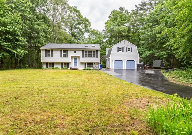 Homes for sale in East Taunton, MA | 230 Staples St, East Taunton, MA 02718 | MLS# 73540276