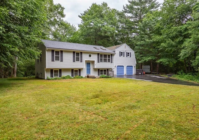 Homes for sale in East Taunton, MA | 230 Staples St, East Taunton, MA 02718 | MLS# 73540276