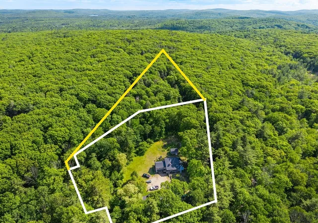 Homes for sale in Sturbridge, MA | 1 Leno Rd, Sturbridge, MA 01566 | MLS# 73532224
