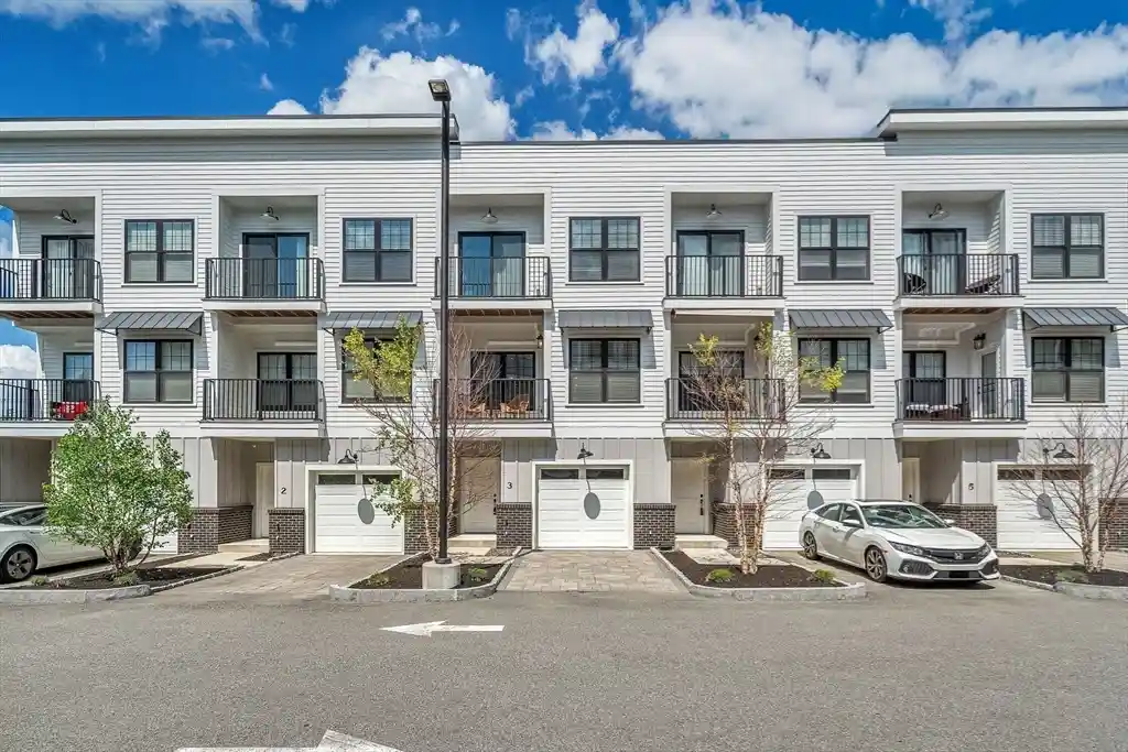Listing Photo 42 - Condo for sale in 635 Main St located at 635 Main St, Wilmington, MA 01887 - Unit 635 Main St
