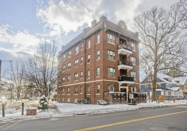Homes for sale in Springfield, MA | 228 Belmont Ave, Springfield, MA 01108 | MLS# 73461145