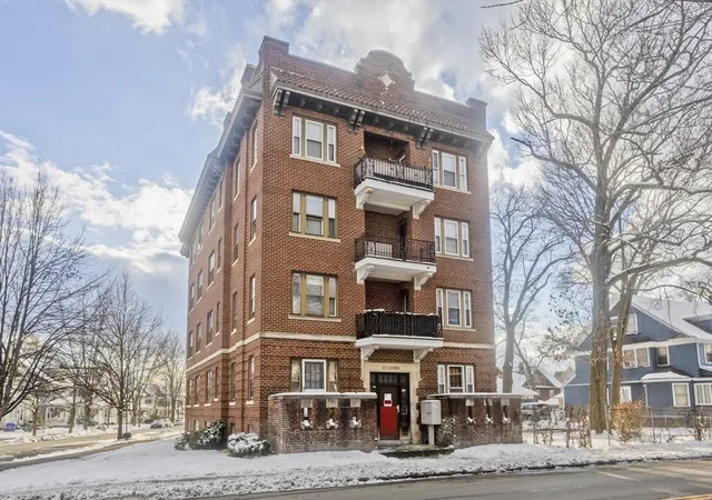 Homes for sale in Springfield, MA | 228 Belmont Ave, Springfield, MA 01108 | MLS# 73461145
