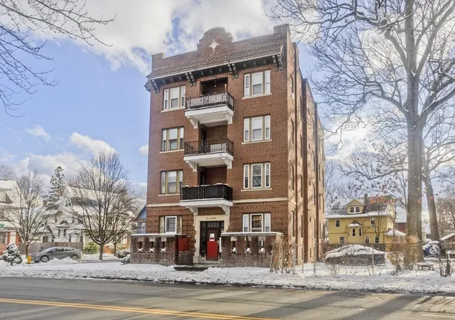 Homes for sale in Springfield, MA | 228 Belmont Ave, Springfield, MA 01108 | MLS# 73461145