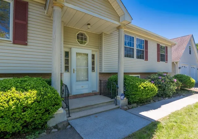 4th image of 101 Stockbridge Street, Hadley, MA 01035 | MLS# 73531295