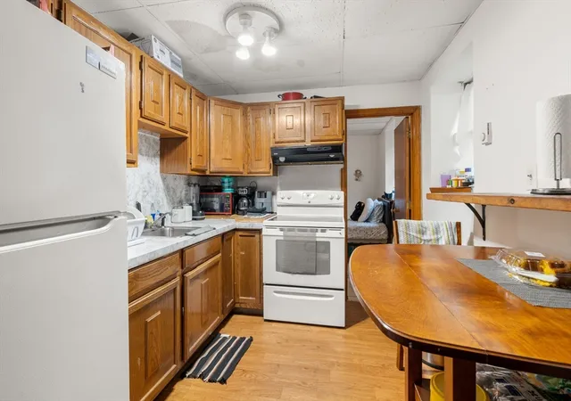 3rd image of 255 Main St, Everett, MA 02149 | MLS# 73425511