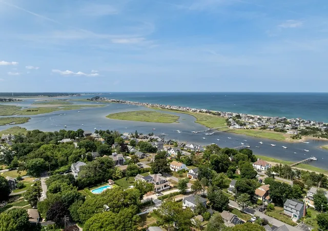38th image of 18 Holly Hill Circle, Marshfield, MA 02050 | MLS# 73547359