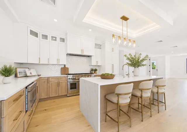 Listing Photo 5 - Condo for sale in building located at 1674 Columbia, Boston, MA 02127 - Unit #1