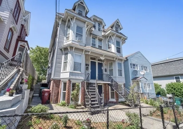 3rd image of 153 Summer St, Watertown, MA 02472
