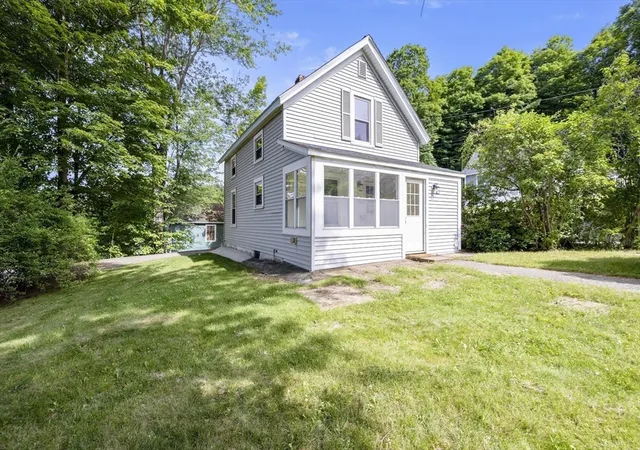 30th image of 73 Sargent St, Leicester, MA 01611 | MLS# 73542342