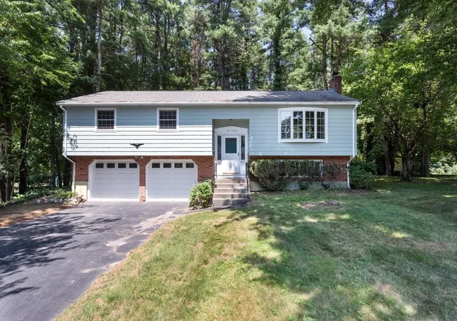 1st image of 170 David Rd, Franklin, MA 02038 | MLS# 73559258