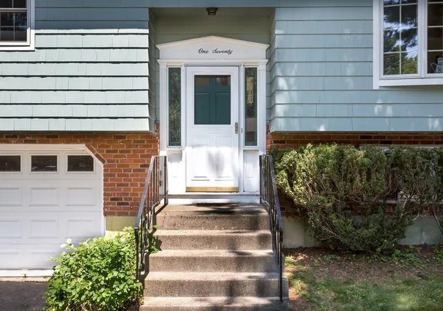 2nd image of 170 David Rd, Franklin, MA 02038 | MLS# 73559258