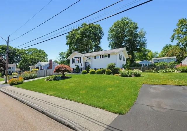 3rd image of 3 Cornell Dr, Milford, MA 01757 | MLS# 73560164