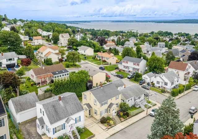 4th image of 541 Woodman St, Fall River, MA 02724 | MLS# 73558734