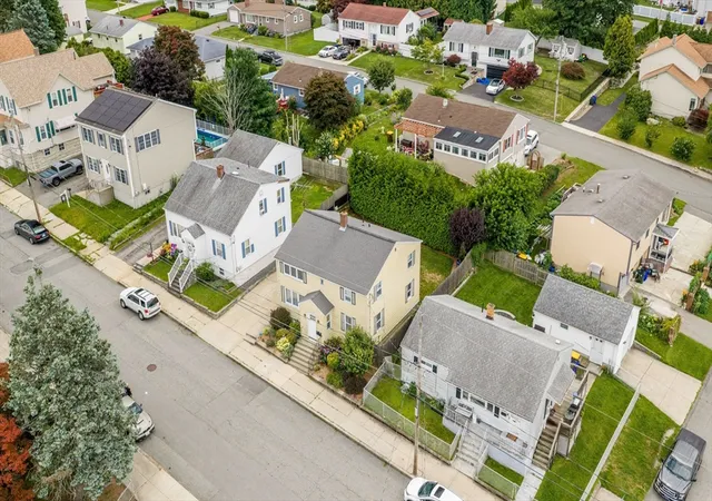 5th image of 541 Woodman St, Fall River, MA 02724 | MLS# 73558734