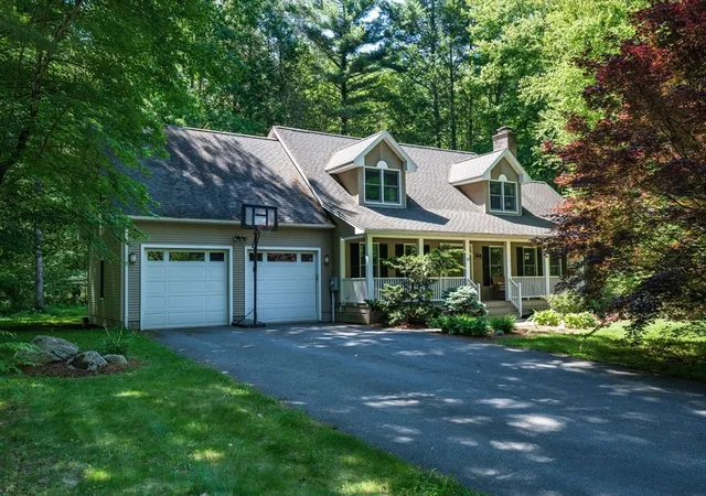 Homes for sale in Williamsburg, MA | 18 Fort Hill Rd, Williamsburg, MA 01039 | MLS# 73531165