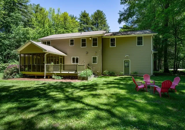 Homes for sale in Williamsburg, MA | 18 Fort Hill Rd, Williamsburg, MA 01039 | MLS# 73531165